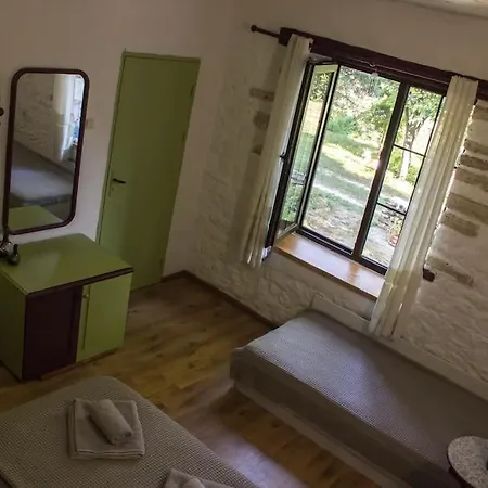 Rustic House Prima Priori 펜션 Vaklino